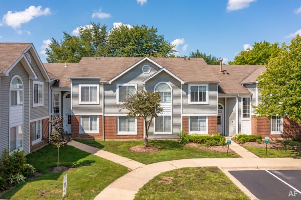 Savannah Trace Apartments property